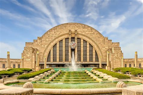 Cincinnati union terminal museum - Published November 27, 2023 at 4:00 AM EST. Listen • 4:19. Nick Swartsell. /. WVXU. The console for Union Terminal's pipe organ sits in its glass display case. Behind the sweeping walls of Union ...